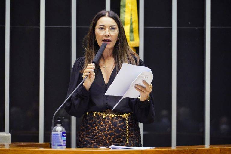 Revogada Lei de Segurança Nacional e tipificados crimes contra Estado Democrático de Direito